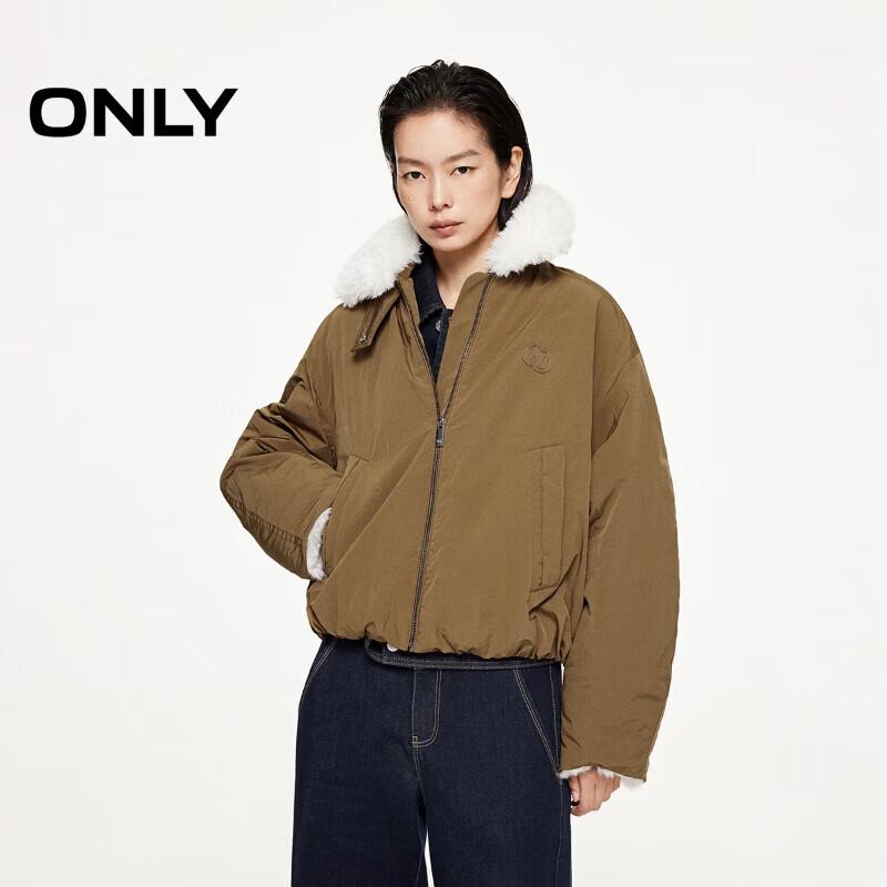 ONLY Women's Relaxed Fit Short Padded Jacket with Detachable Fur Collar