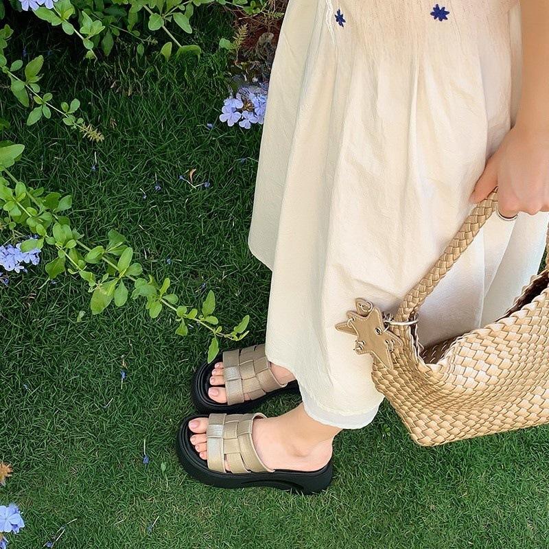 Mint Woven Glossy Flip Flops Women's Platform Holiday Style Bread Slippers