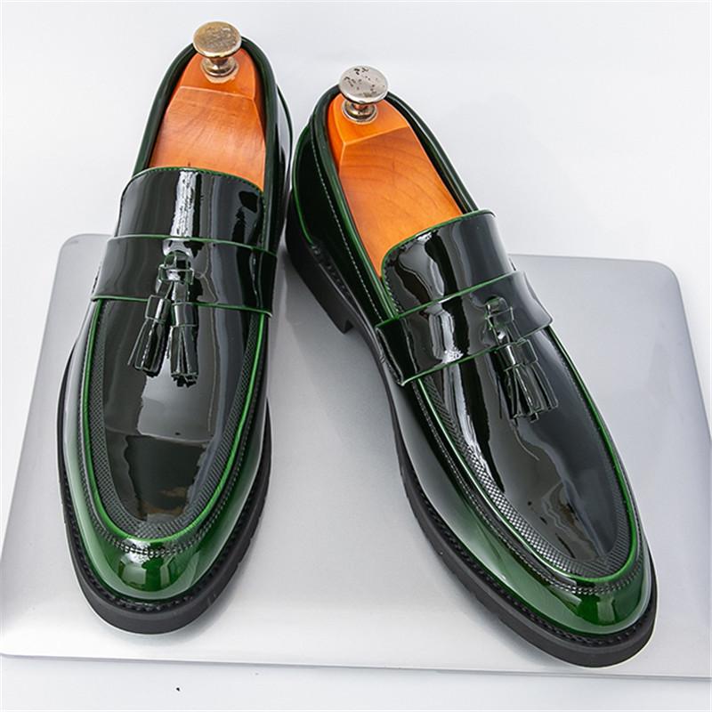 Luxury Designer New Green Red Tassels Patent Leather Casual Shoes For Men Slip On Loafter Formal Wedding Dress Homecoming