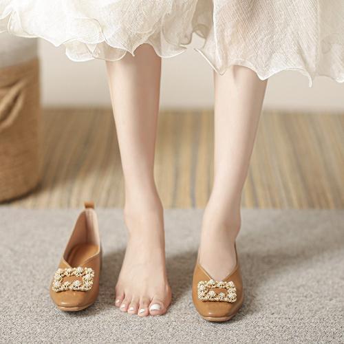 

Fashion Women Doudou Shoes Spring Autumn Flat Soft Sole Non-Slip Shallow Mouth Casual Rubber Shoes Large Size Women Sneakers 43