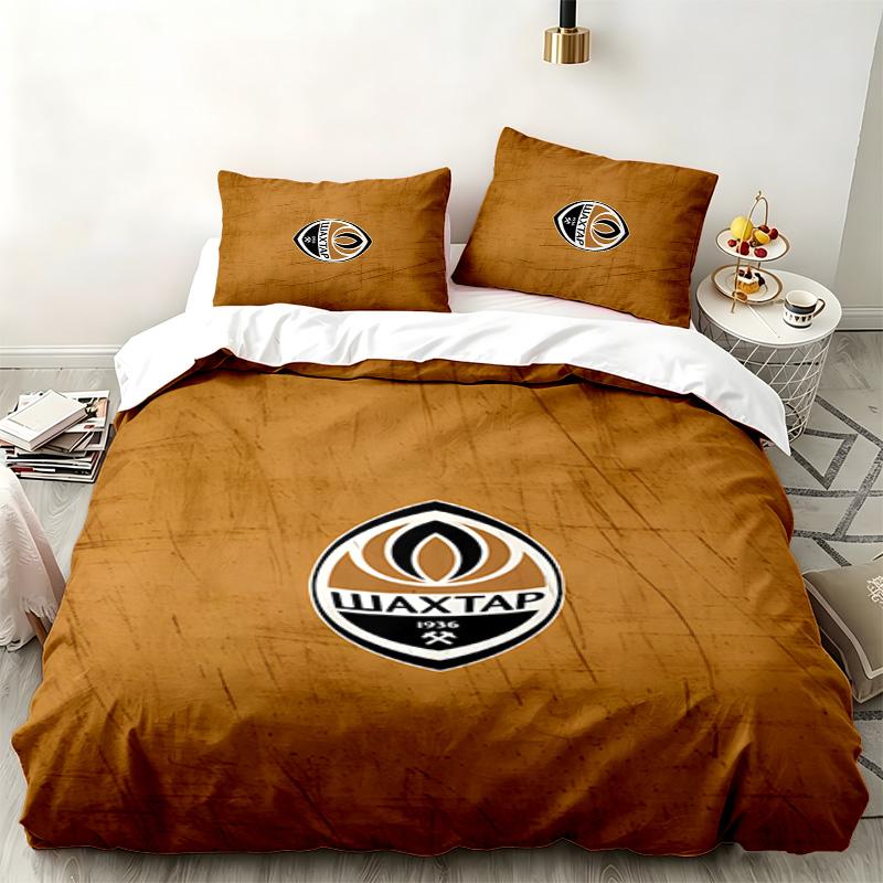 FC Shakhtar Donetsk 3pc set Perfect for bedroom use Comfortable bedding set includes a duvet cover and two pillowcases Ideal birthday or Christmas gif
