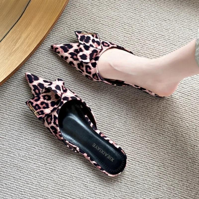 Fashion Leopard Flats Slippers Pointed Toe Women Sandals Mules Shoes Summer Brand 2025 Trend Dress Shoes Sexy Designer Sandalias Mujer