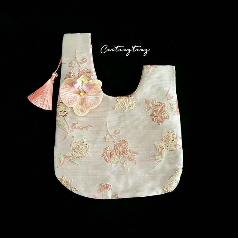 

New Chinese Style, Tulip Gift Bag, Gold Wire Jacquard Handbag, Wedding Souvenir, Wrist Bag, Party Gift Bag, Commercial Pink; Jacquard розовый