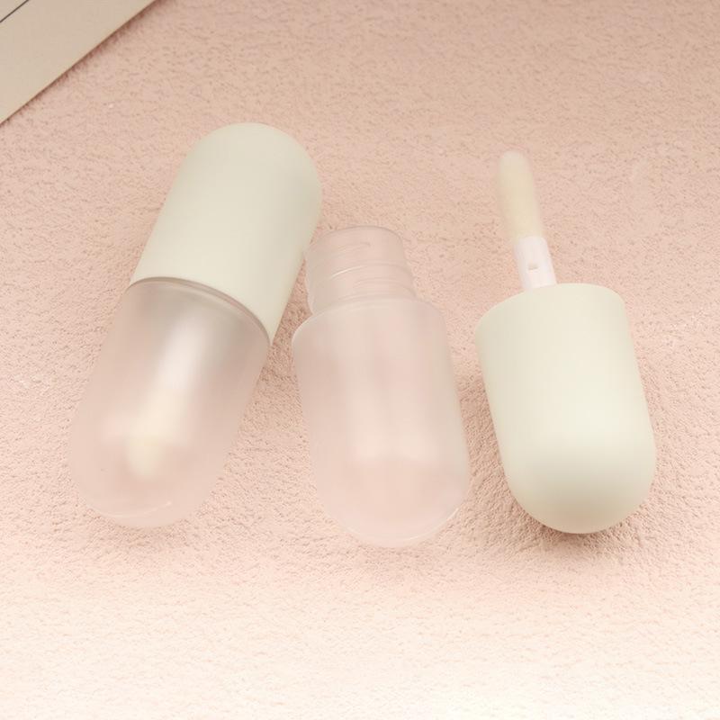 

1 шт. 5 мл Новая мини-дорожная бутылочка-дозатор для тональной основы и эссенции с кисточкой, капсула, блеск для губ, глазурь для губ, масло для губ, бутылочка-дозатор 1PCS светло-зеленый