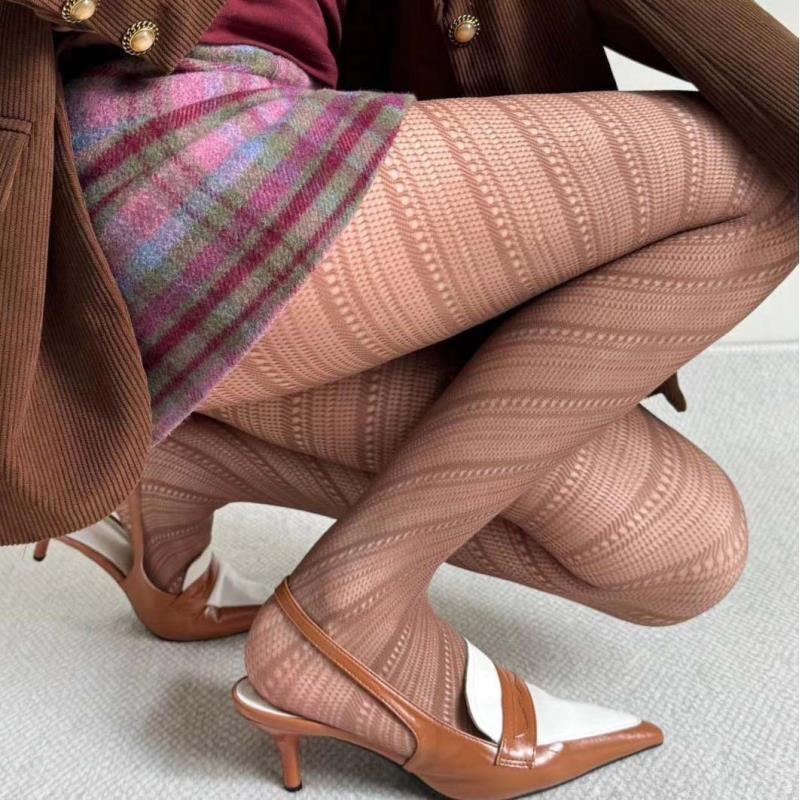 

Women Lolita Stockings Socks Fishnet Bodystocking Sexy Lingerie Pantyhose Retro Gothic Geometric Striped Rattan Mesh Lace Tights вина червоного кольору