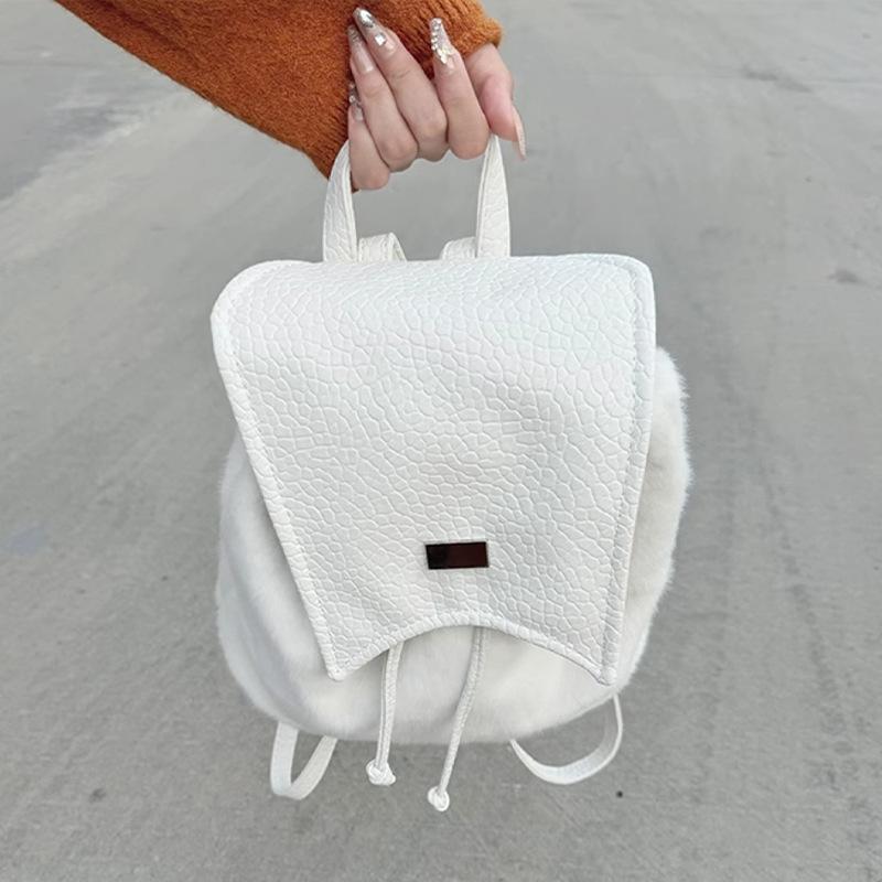 Korean-style Plush Backpack with Large Capacity, A Niche Design for Autumn and Winter, A Versatile Hand-held Backpack for Girls