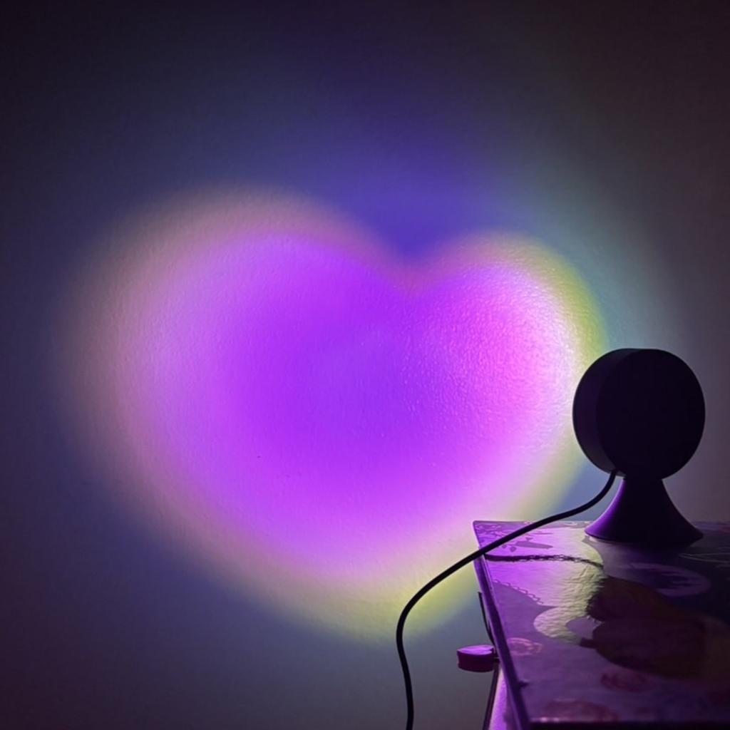 Pink heart-shaped table lamp projector sunset light environment night photography party bedroom Christmas room home decoration