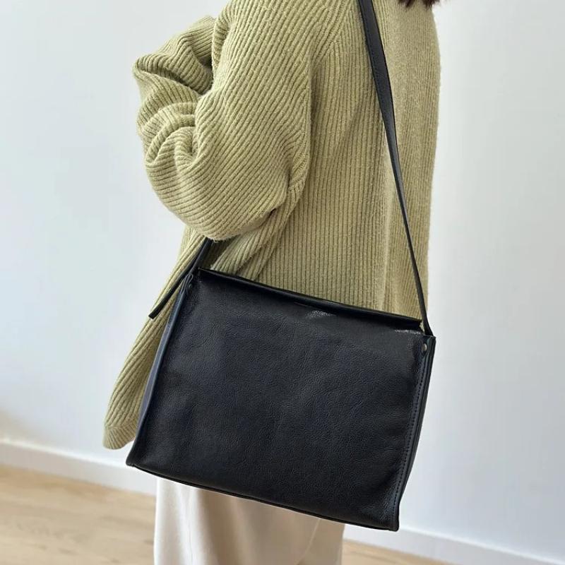 Johnature Genuine Leather Large Capacity Women's Bag Versatile Commuting Soft Cowhide Shoulder Crossbody Bag