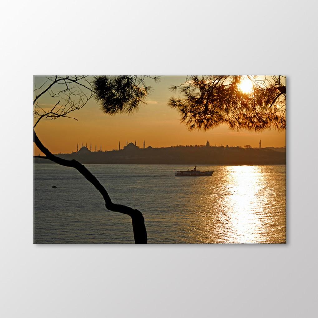 

Историческая картина полуострова