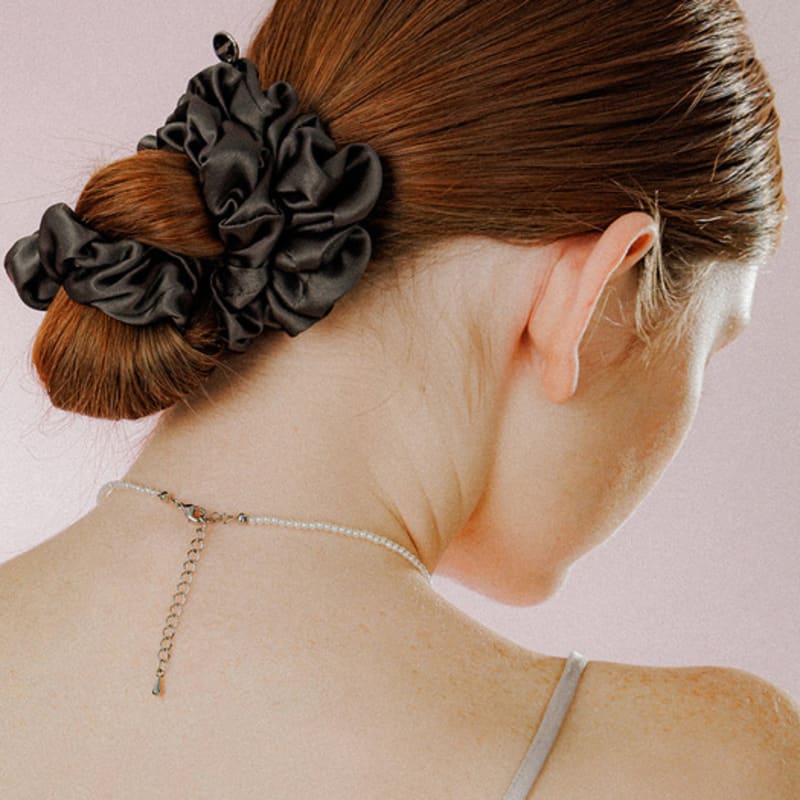Mellotory Shirring Satin Scrunchie (deep Gray)