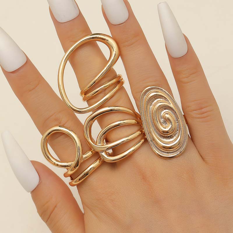 Vintage Metal Hollow Twisted Open Rings for Women Creative Gold Color Irregular Geometric Adjustable Finger Ring Zircon