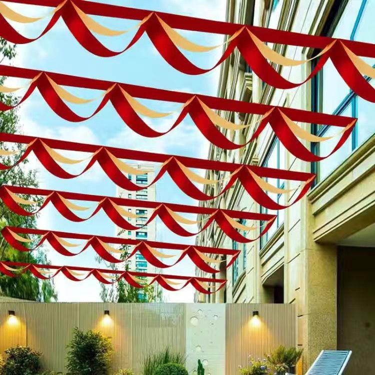 

Outdoor Wedding Decor Set: Ribbons and Lanterns for Rustic Courtyard Celebrations
