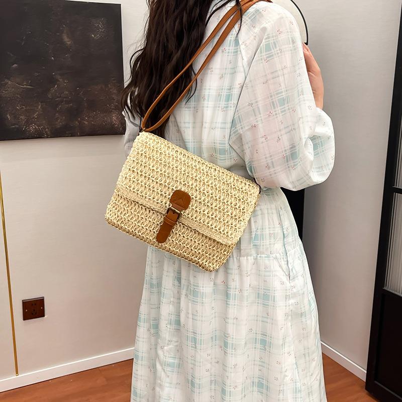 Woven Small Square Bag Women's Seaside Vacation Beach Bag Large Capacity Casual Shoulder Messenger Bag