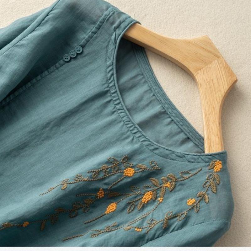 Comfy Plus Size Cotton Top - Floral Embroidery, Casual Crew Neck, Versatile 3/4 Sleeve, Spring To Fall