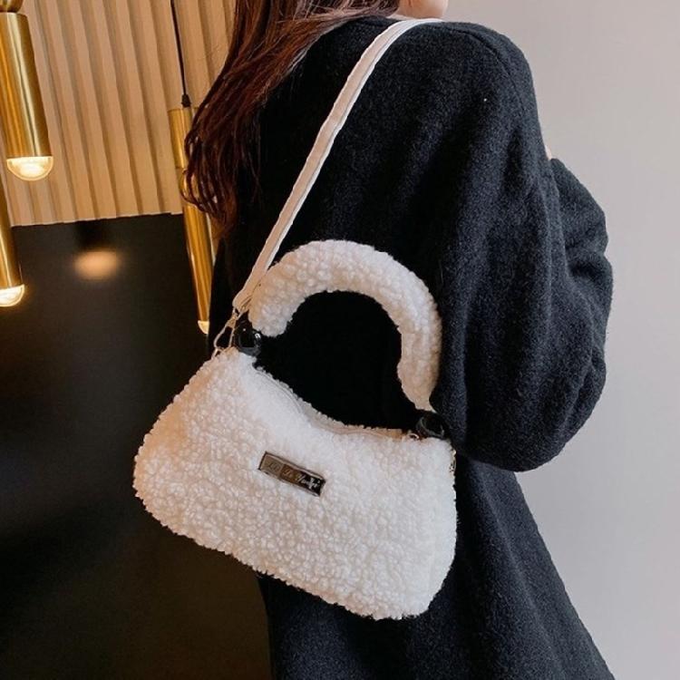 Plush Handbag Soft Warm Shoulder Bag Everyday Companion for Fashion Enthusiasts