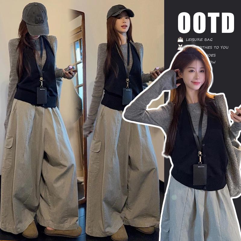 

Korean Style Maternity Set: Gray Long Sleeve Top & Loose Casual Wide Leg Pants M