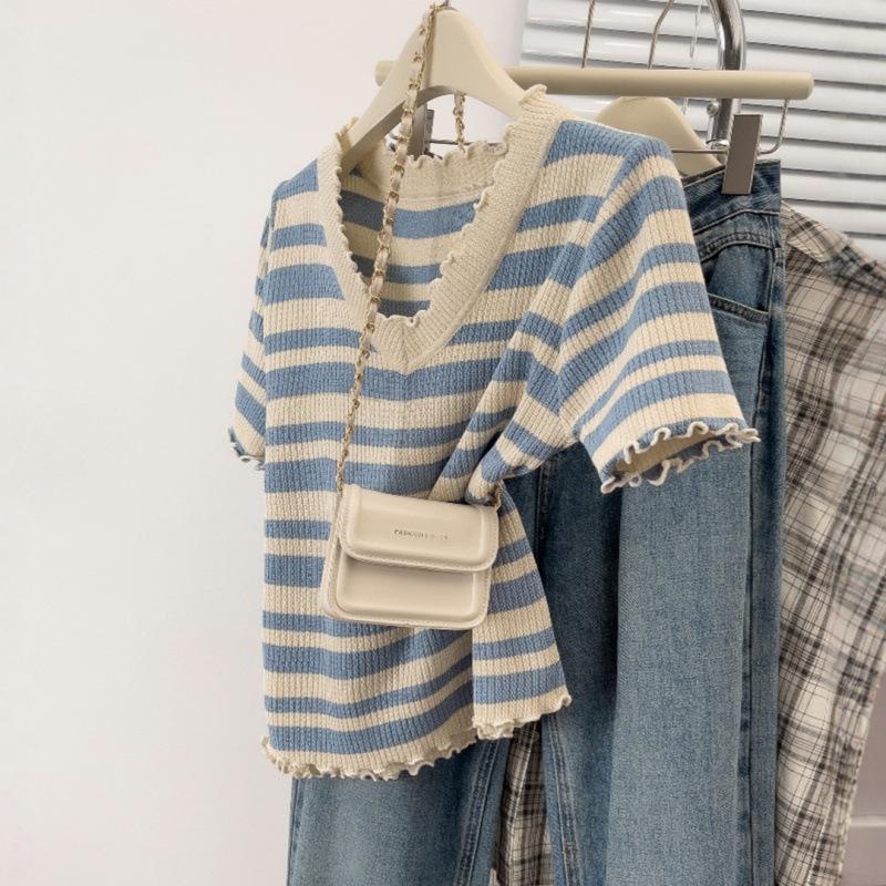 V-neck striped short-sleeved T-shirt women s summer new fungus edge thin ice silk knitted front shoulder top design sense One size fits all