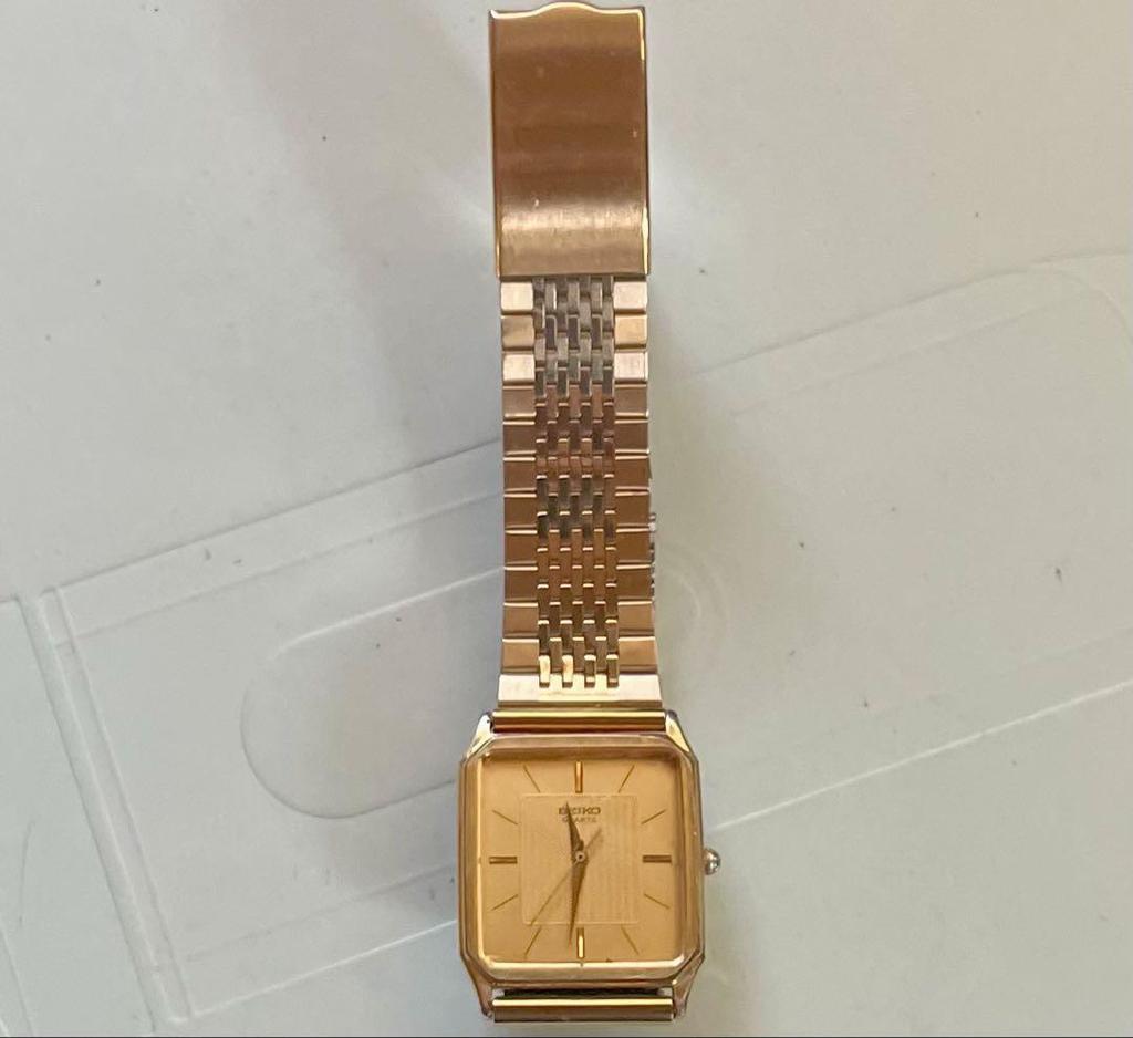 [USED] SEIKO Quartz Watch Gold Rectangular Vintage Print.