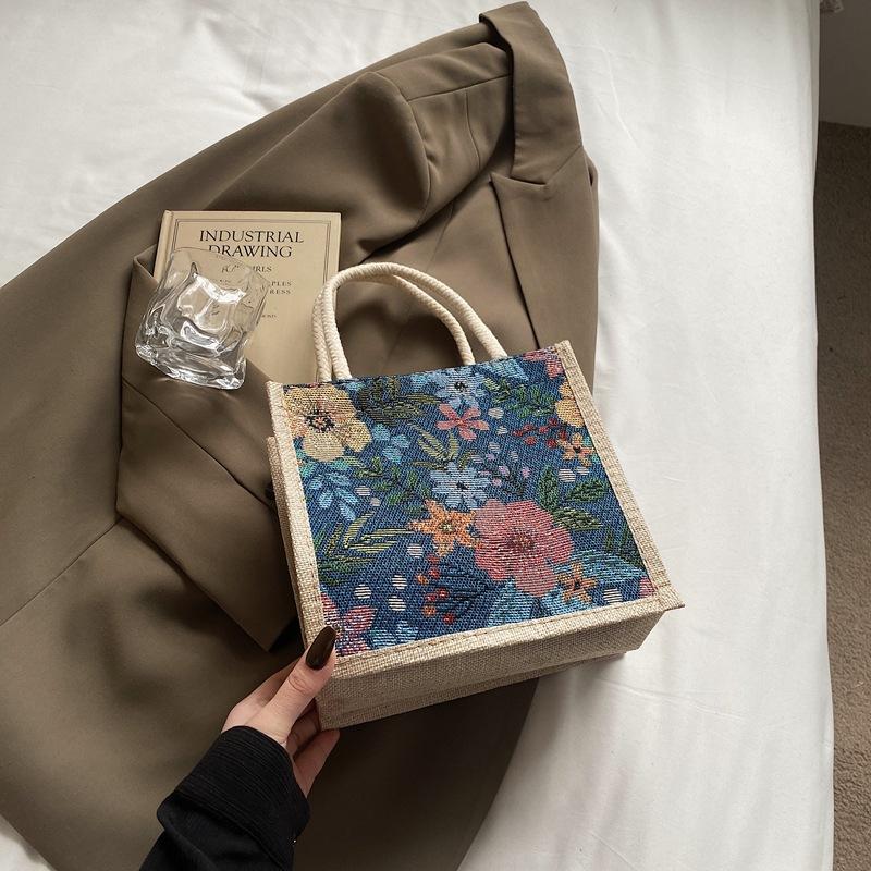 

Милая портативная сумка для бенто в стиле инс, из хлопка и льна, корейская версия, с цветочным принтом, большая вместимость, сумка-тоут, модная сумка для выхода, холщовая сумка для поездок на работу