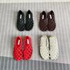 Nischendesign hohles gewebtes Netz Schweinekäfigschuhe 2025 neue niedriger Absatz flacher Boden runder Kopf Sandalen Sommer Einzelschuhe Damen
