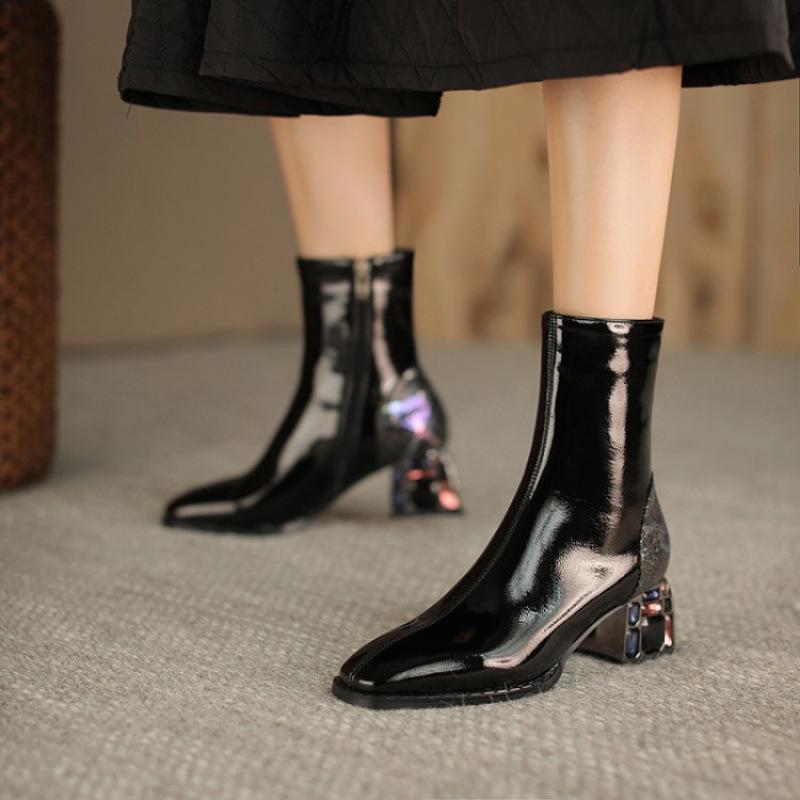 New middle heel round head patent leather Martin boots women's side zipper rubber sole Korean version square heel comfortable autumn and winter m