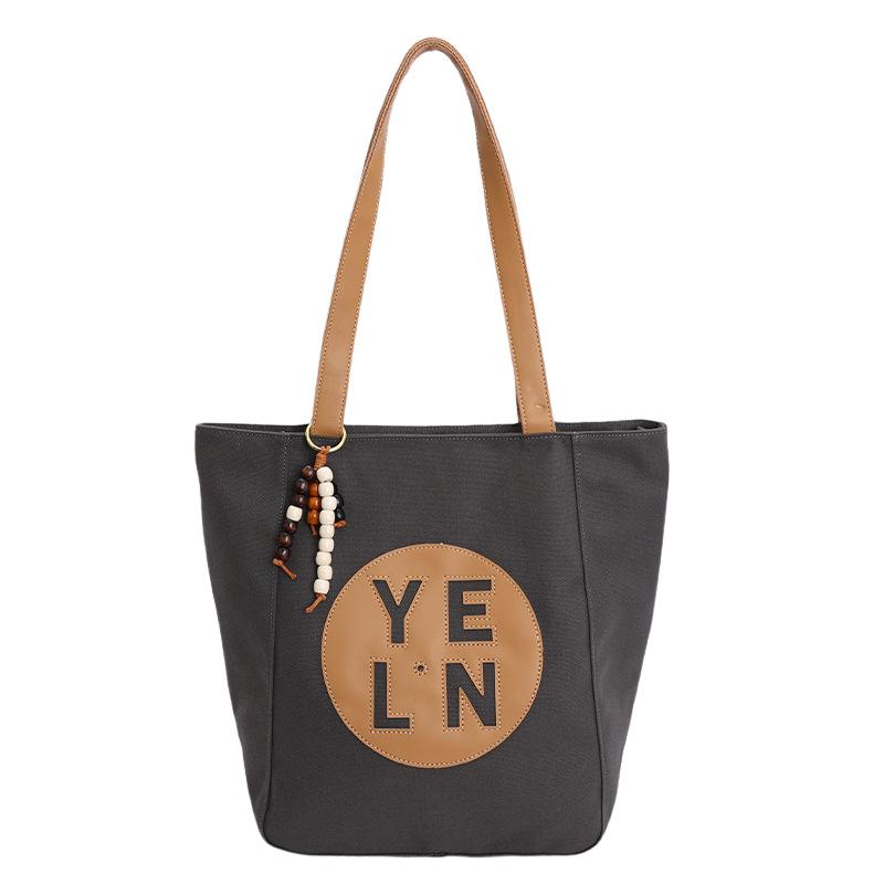 2025 New Autumn and Winter Versatile Lightweight Large Capacity Shoulder Bag Premium Commuter Simple Retro Portable Tote Bag