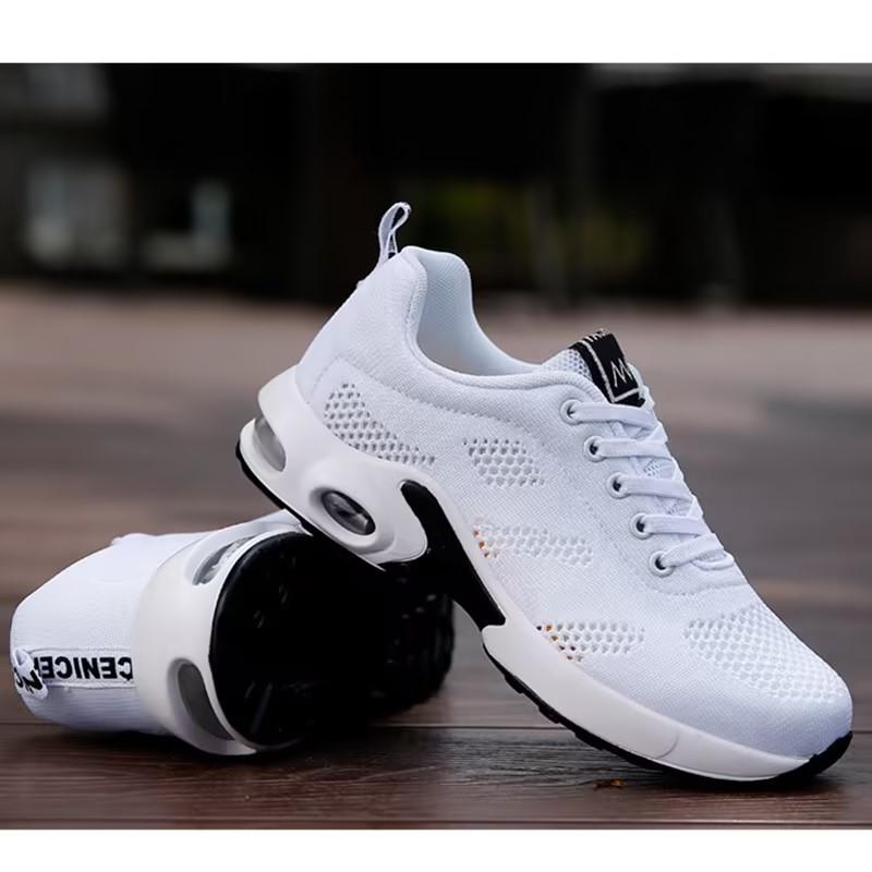 

Women s casual sports shoes with breathable and comfortable mesh, thick soles, versatile and fashiable casual sports shoes 42 білий