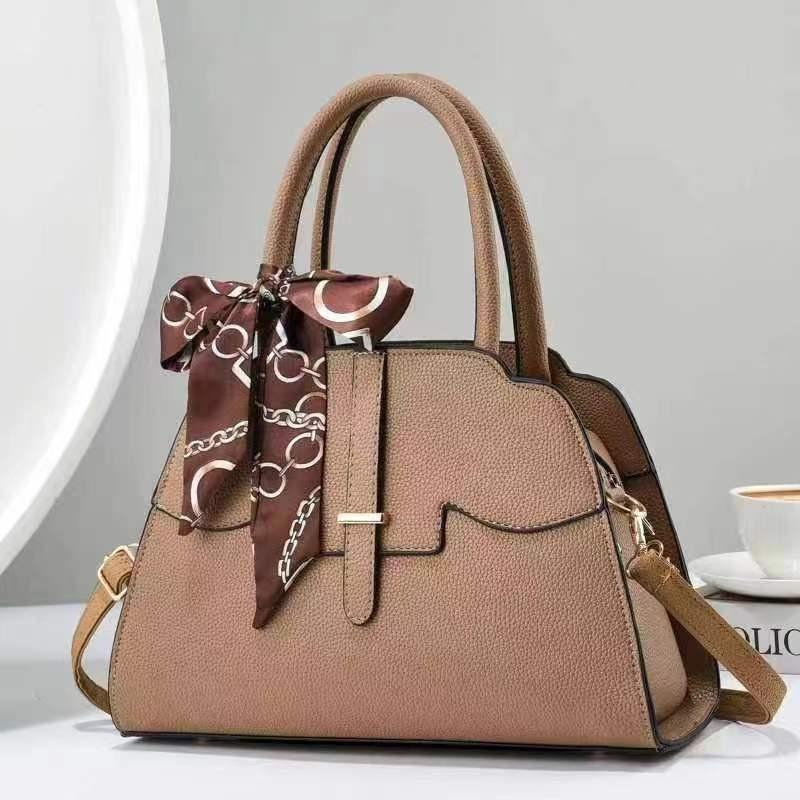 Trendy And Versatile Women's Tote Bag In Multiple Colors For Daily Fashion Needs