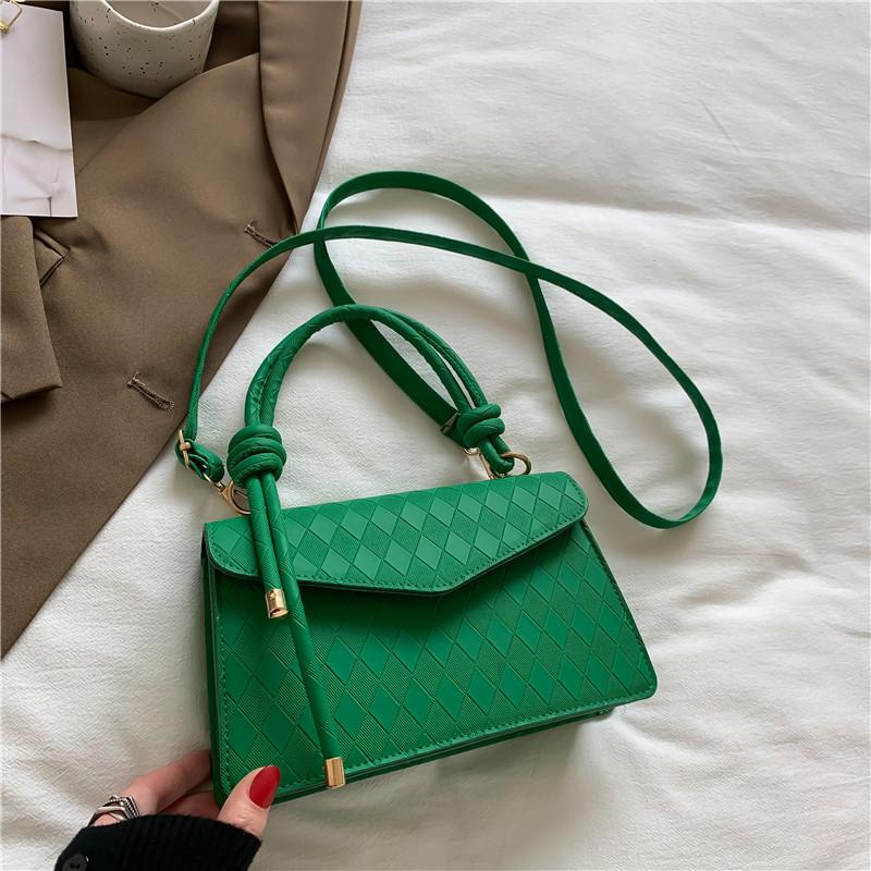 Internet Celebrity Retro Korean Handbag Women's 2025 New Fashion Trend Line Shoulder Small Square Bag Solid Color Messenger Bag