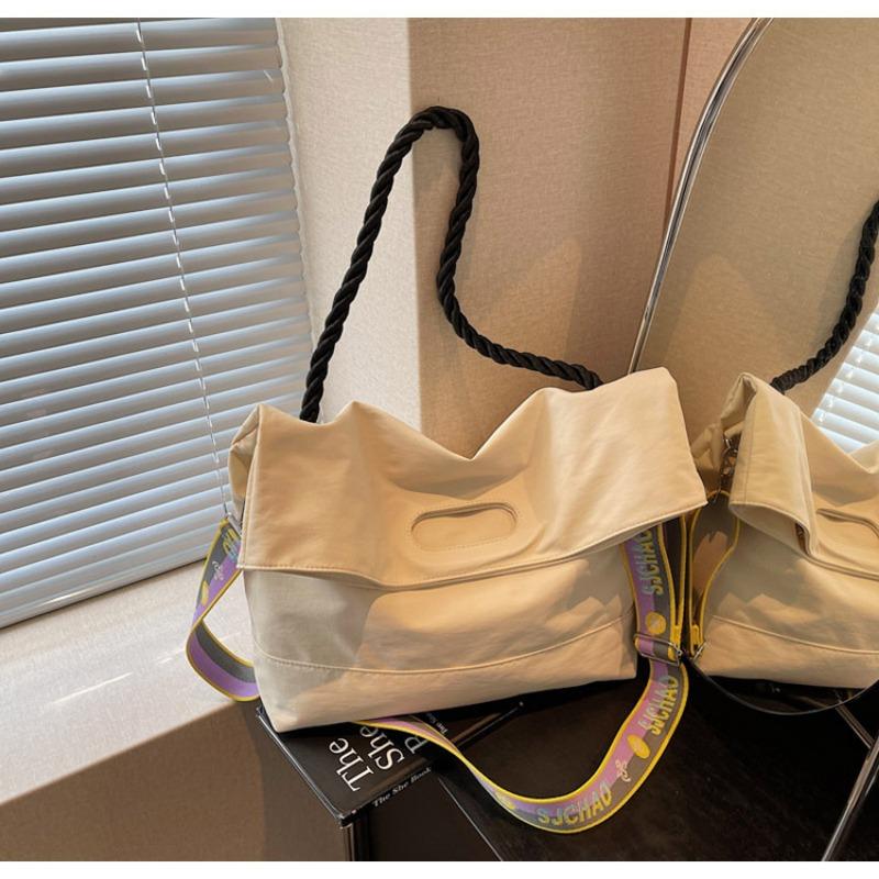 Simple and Versatile Canvas Bag Women's Large-capacity New Summer Messenger Bag Casual College Student Tote Bag