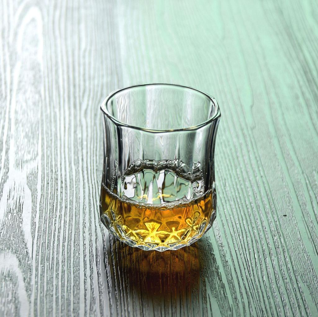 Simple Transparent Glass Whisky Glass Diamond Glass Water Cup