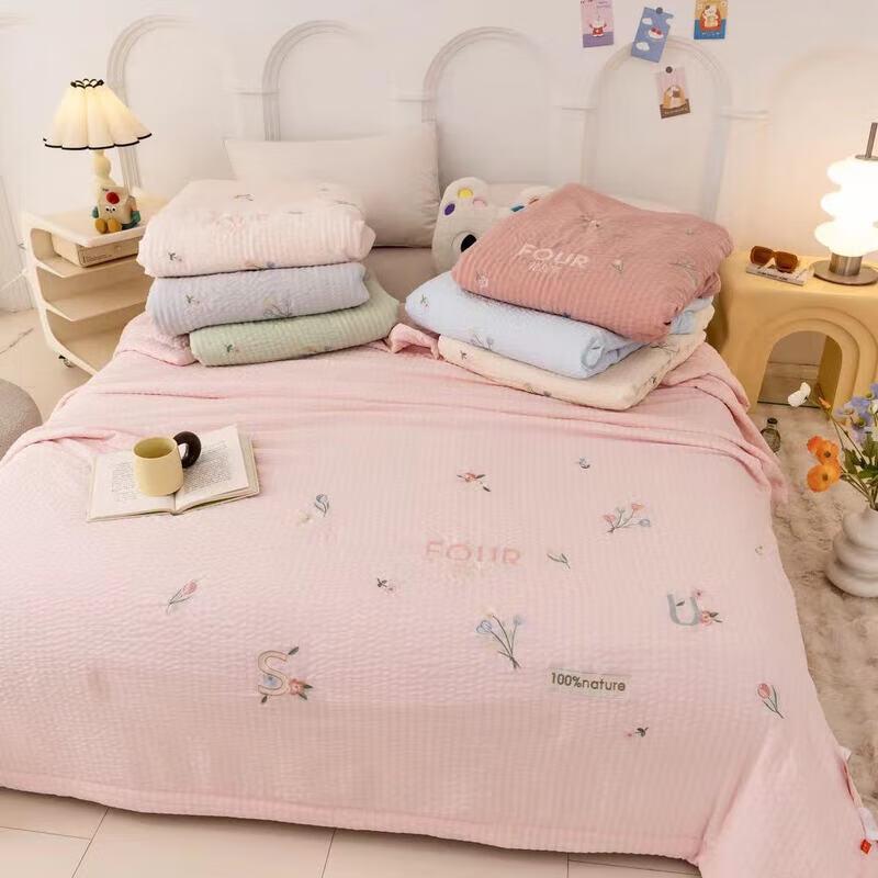 Summer Cooling Quilt Gift Set