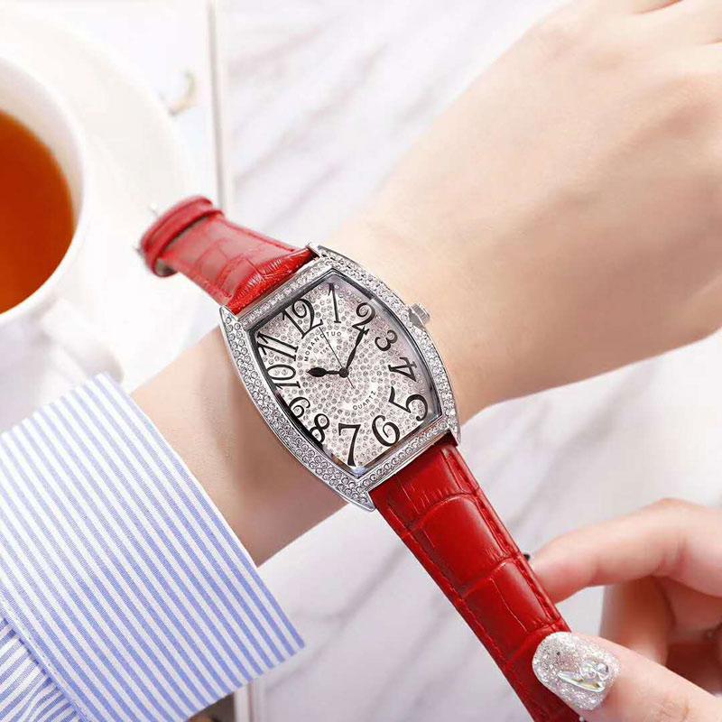 Classic 2019 Big Size New Fashion Tonneau Watch Men Designer Brand Luxury Fully Diamond Man Watches Quartz Wrist Watch With Rhinestone
