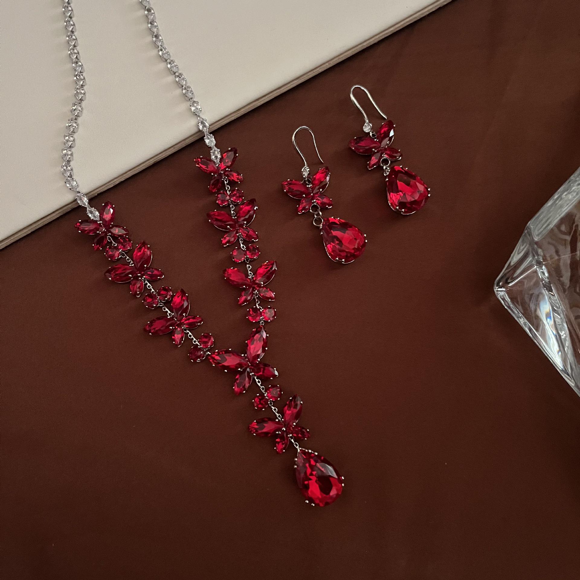 Elegant European Zirconia Plum Blossom Bridal Jewelry Set