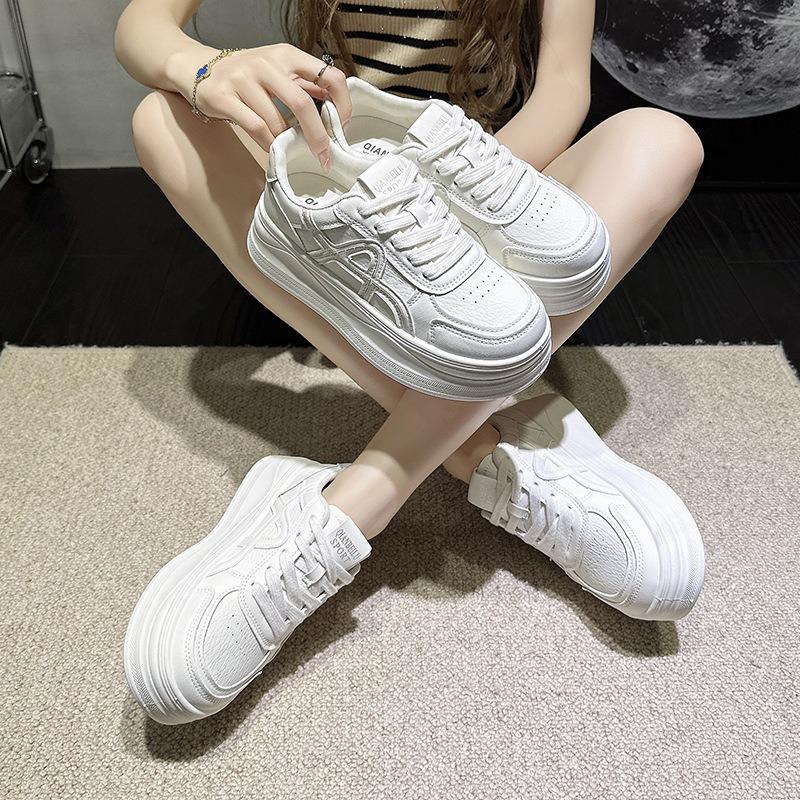 New Style Retro Women's Casual Sports Shoes with Flat Sole and Breathable Insole