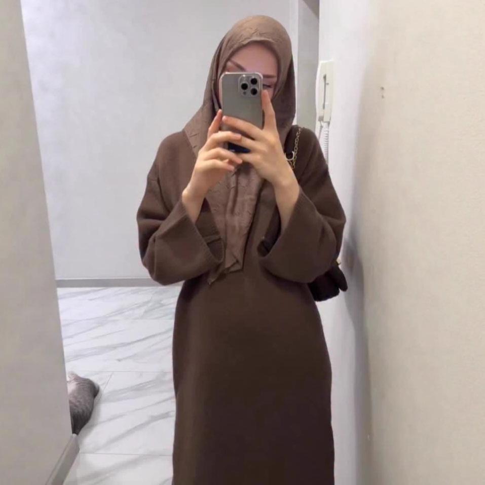 2025 Autumn Women's Knit Sweater Dress: European & American Style, Round Neck, Long Sleeve, Waist-cinching, Korean-inspired Fashion