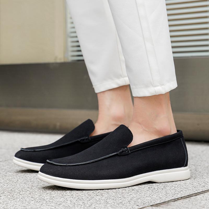 Fashion Brand Cow Suede Loafers Fashionable Gentlemen's Casual Soft Leather Driving Shoes Lightweight Low Cut Comfortable Men Lazy Shoes