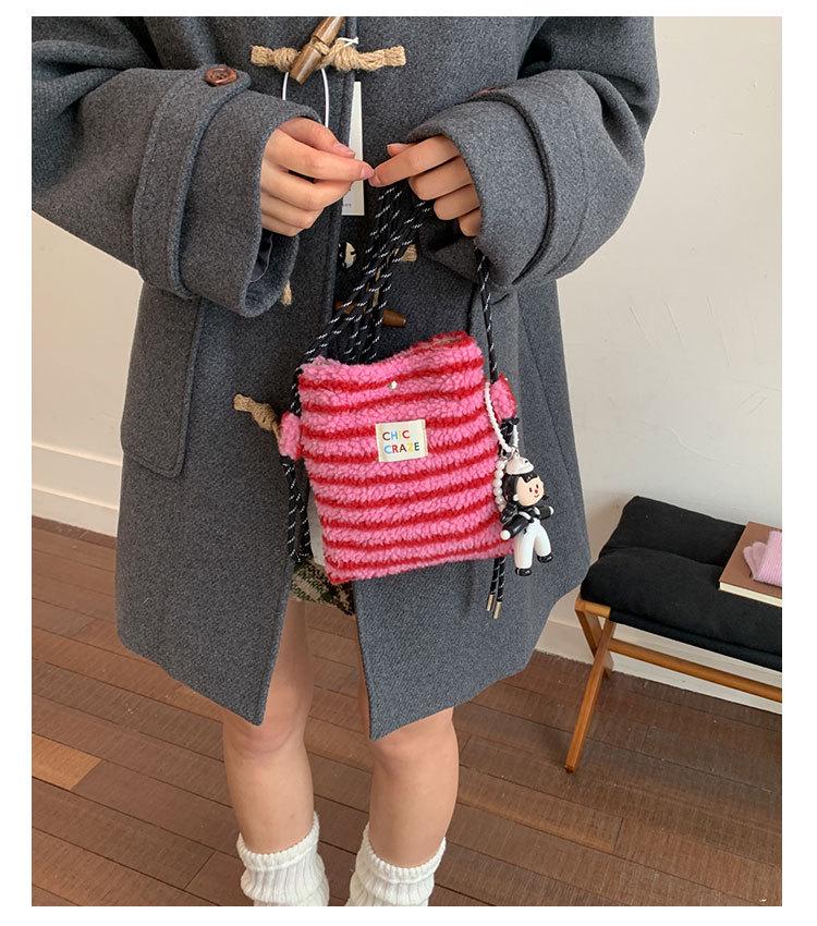 Plüsch Umhängetasche im koreanischen Stil mit Regenbogen-Punkten in Rosa für Mädchen