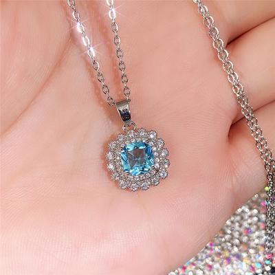 New Delicate Flower Shaped Pendant Necklace Women Wedding Party Accessories Colorful/Blue Colors Available New Trendy Jewelry