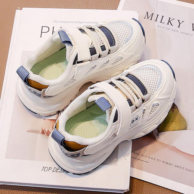 Boys' spring collection of athletic shoes: children's chunky sneakers, soft-soled running shoes for older kids, fashionable and casual shoes for boys