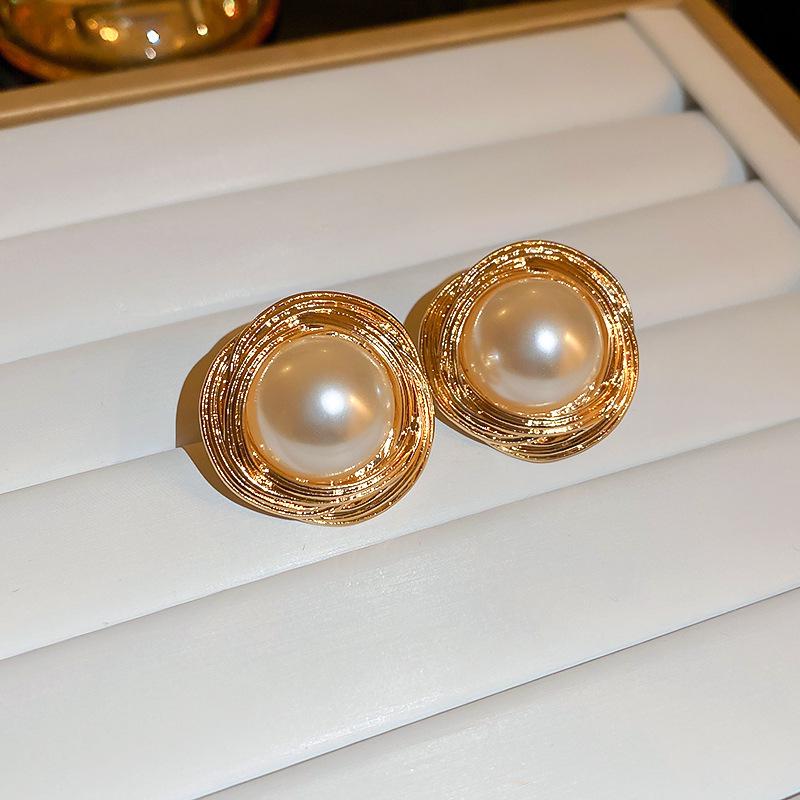 Vintage French-Style Silver Needle Earrings - Women's Elegant Studs with Retro Court Charm