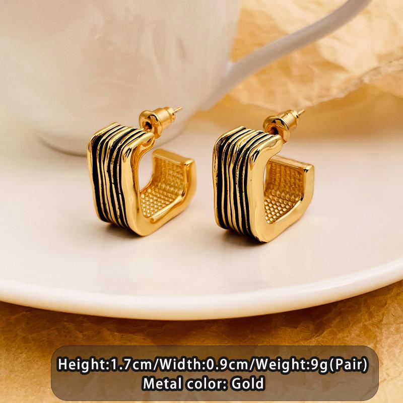 

European and American Geometric Design Golden Color Square Earrings For Womens Luxury High-end Metal Accessories Gothic Jewelry