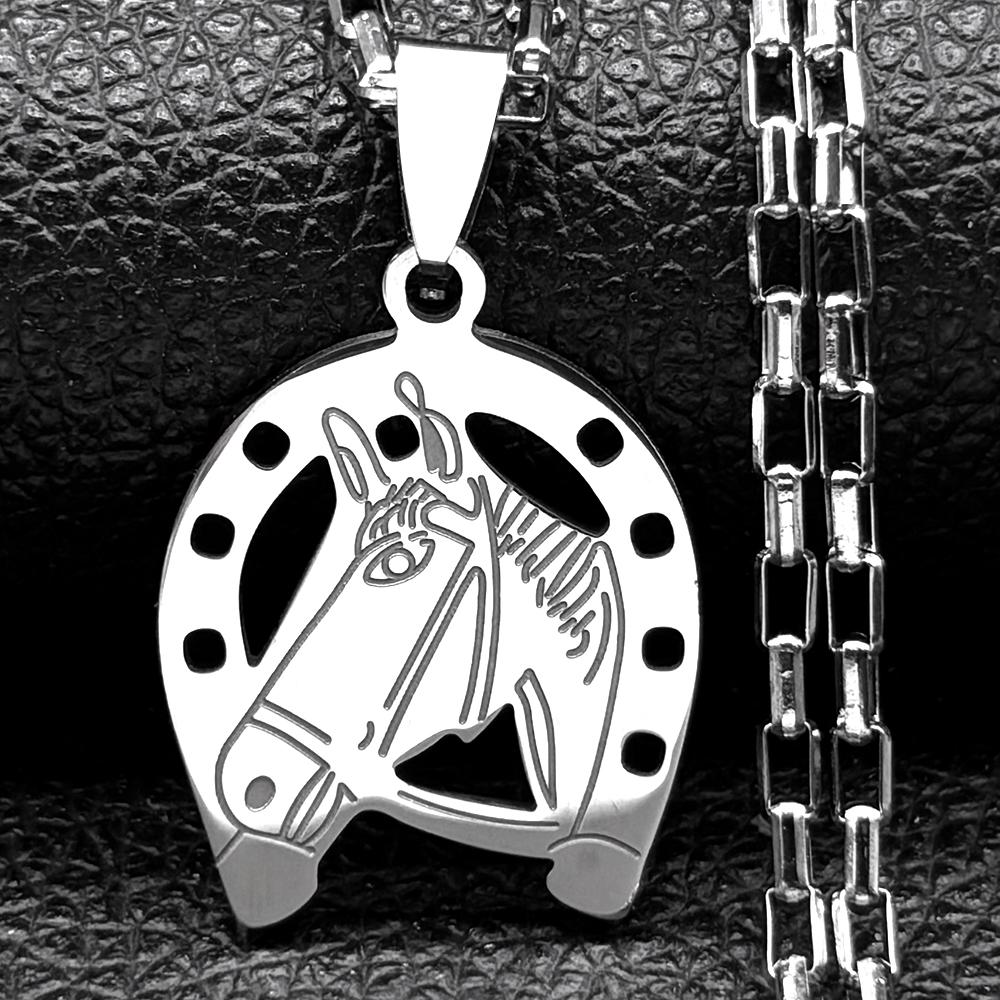 Horses Head Horseshoe Pendant Necklace for Men Women Stainless Steel Black Animal Chain Horse Accessories Lucky Jewelry Gift