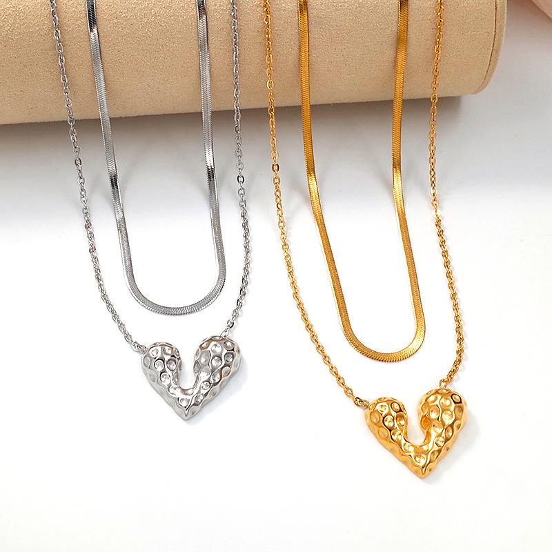 European & American Gold-Plated Titanium Heart Necklace & Earring Set - High-End Fashion Versatile Clavicle Chain