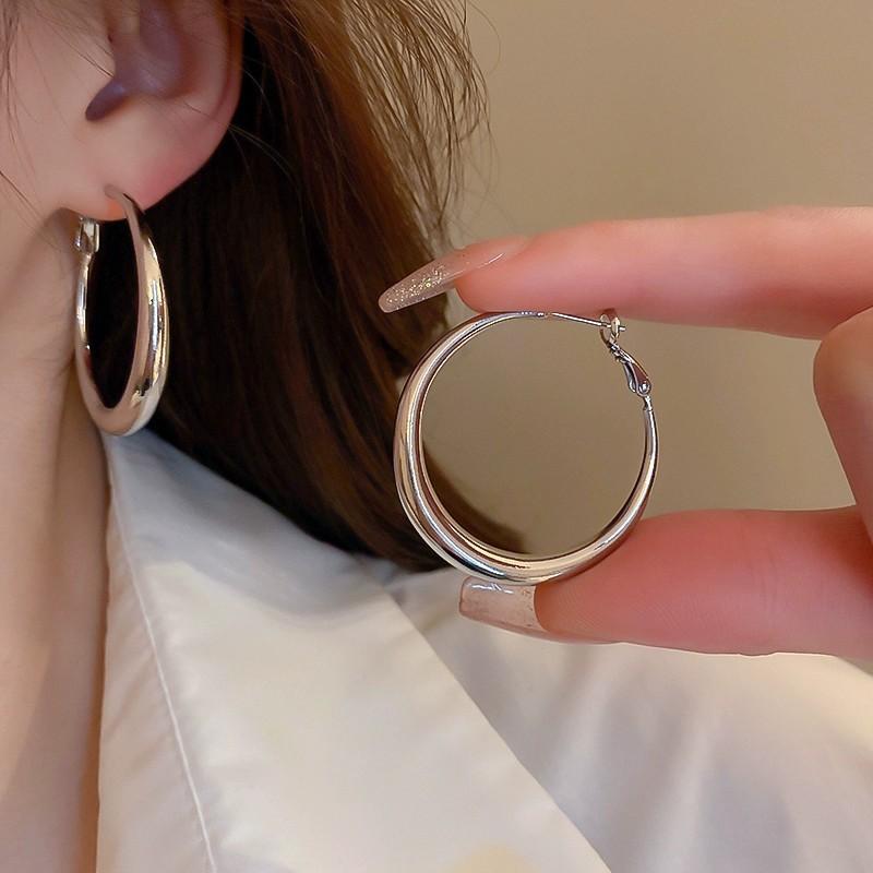 Trendy Simple Exaggerated Metal Round Hoop Earrings For Women Holiday Party OL Fashion Y2K Jewelry Big Ear Accessories