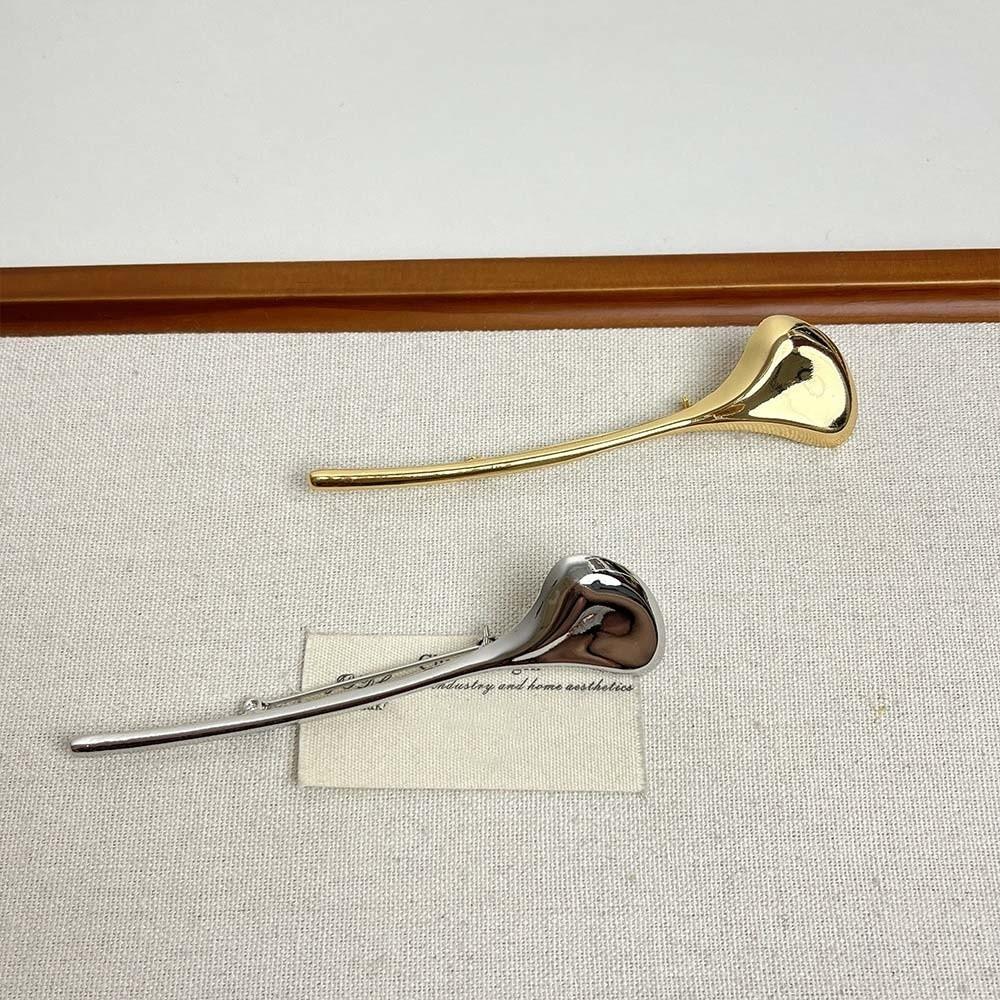 Vintage Langer Blatt Anstecknadel Korsage Ornament Metall Glänzende Brosche Kleidung im Westernstil