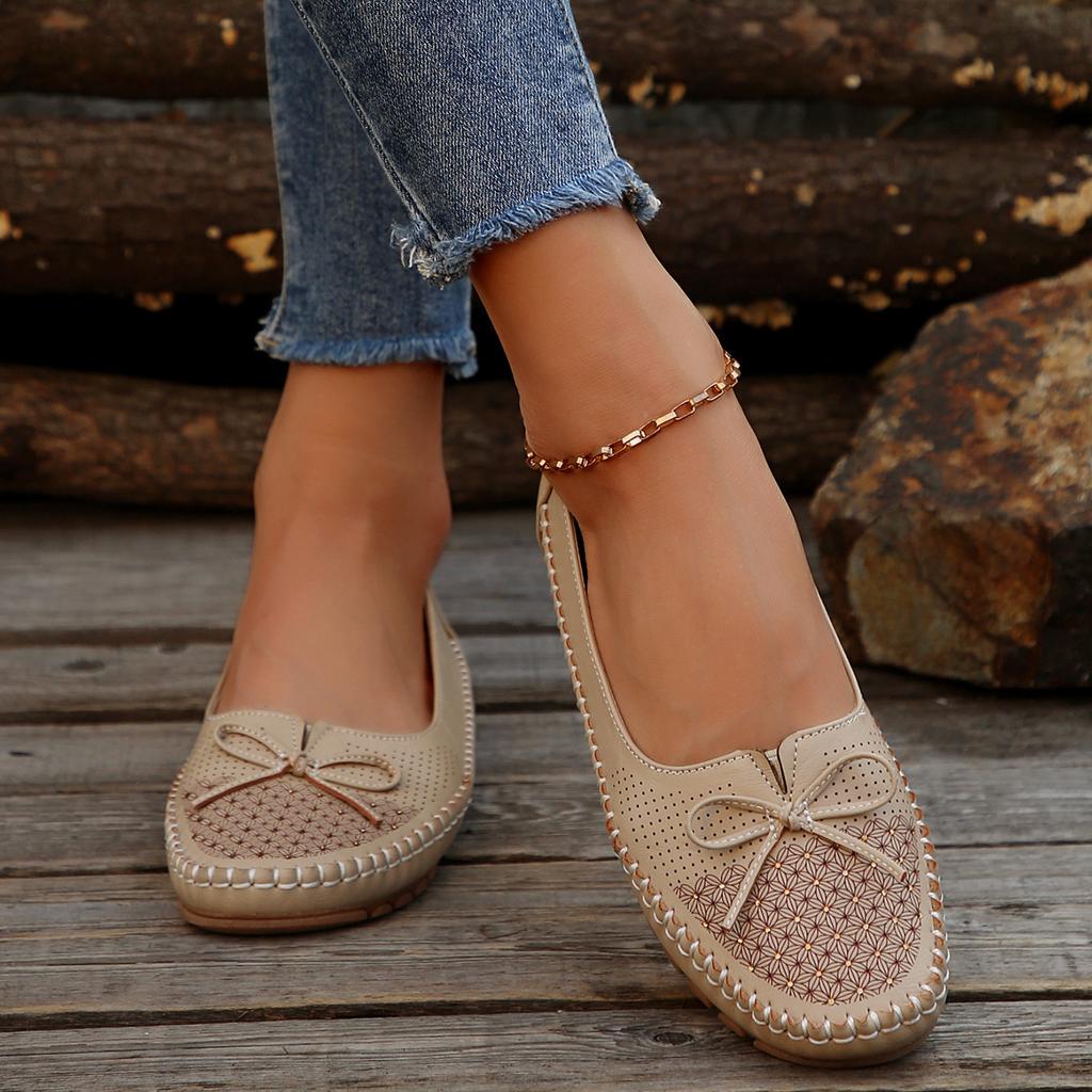 Dames beige flats med ankelkjedelignende dekorasjon - Slip-on sko med lukket tå, overdel i PU ekte skinn og polstret innersåle - Hverdagssko for alle årstider