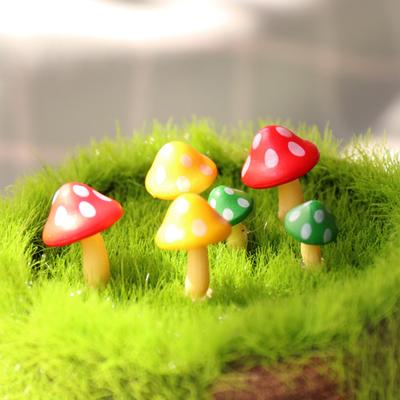 2 Pezzi Miniature Figure di Funghi Mini Carini Ornamenti per Giardino Fatato per Bonsai Artigianato Casa delle Bambole Terrario Accessori Paesaggio Micro