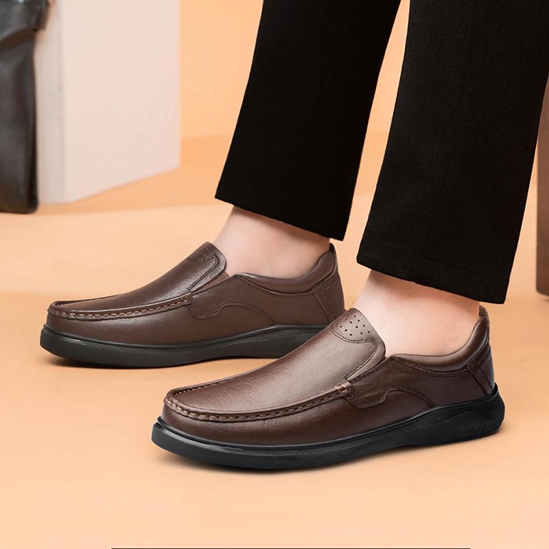 Fashion Genuine Leather Men Casual Shoes Vintage Style Handmade Soft Bottom Loafers Breathable Non-Slip Business Men Walking Shoes