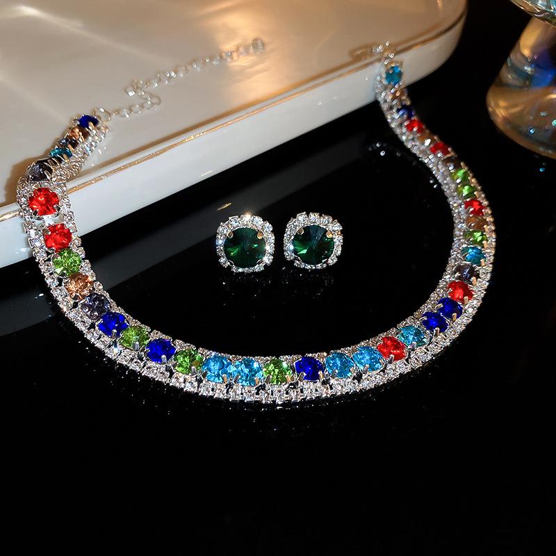 Elegant Rhinestone Square Earrings & Necklace Set – Light Luxury Clavicle Chain Jewelry for Fashionable Evening Wear